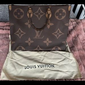 NON Authentic Louis Vuitton bag
